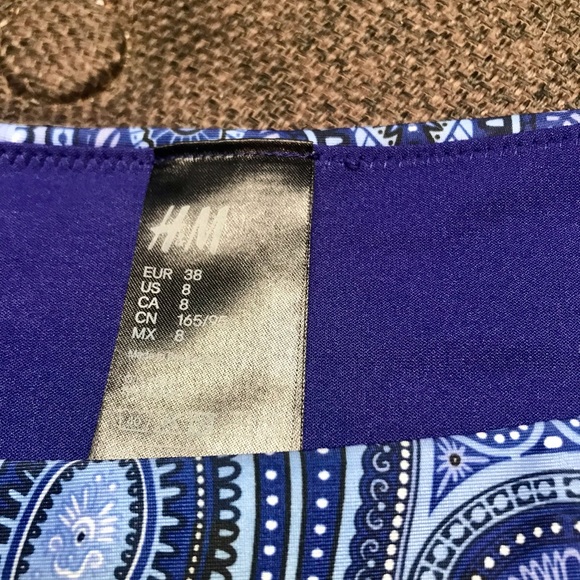 Donated 2/24 Bikini Bottoms NWOT H & M blue paisley 8 - Picture 3 of 4